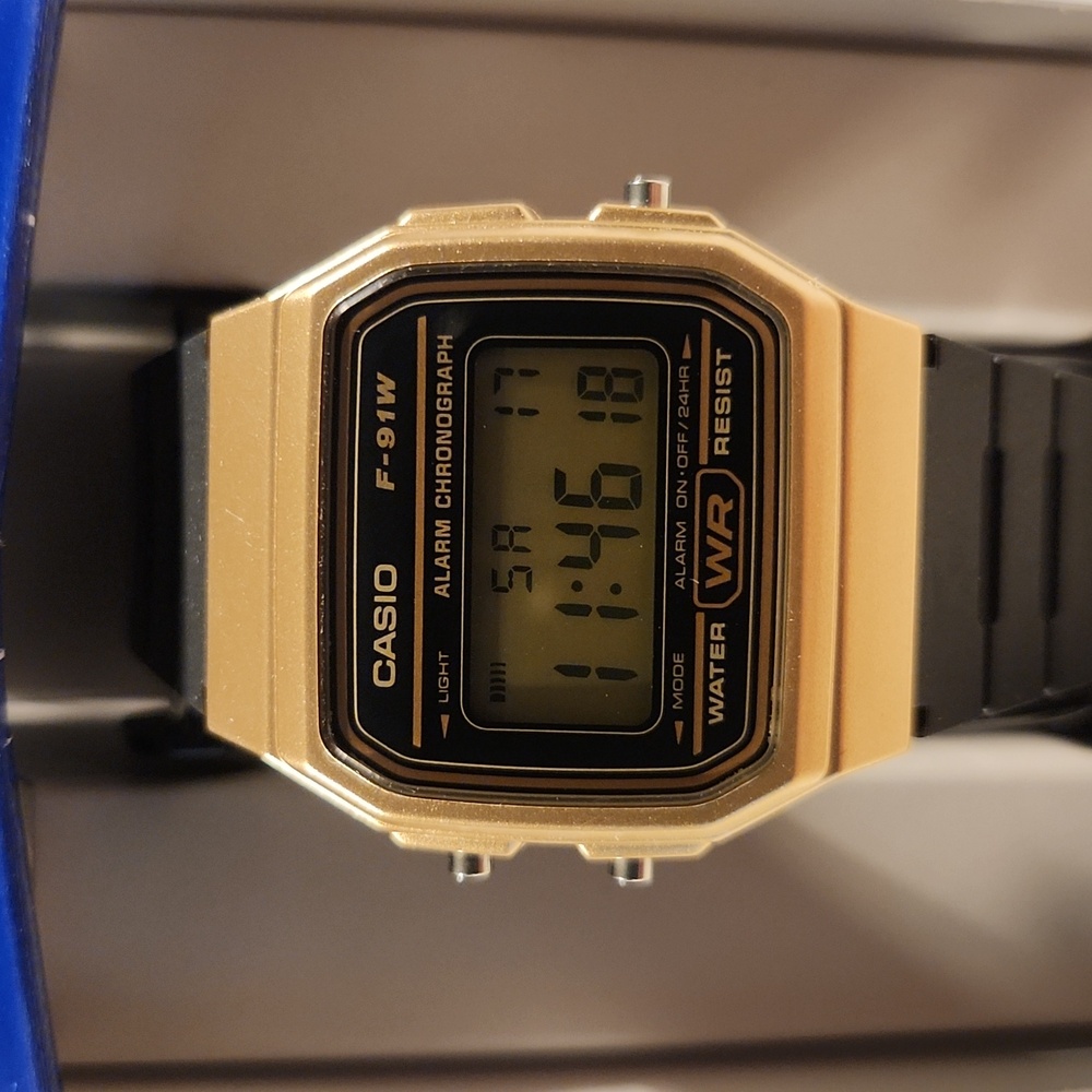 BRAND NEW Gold black watch